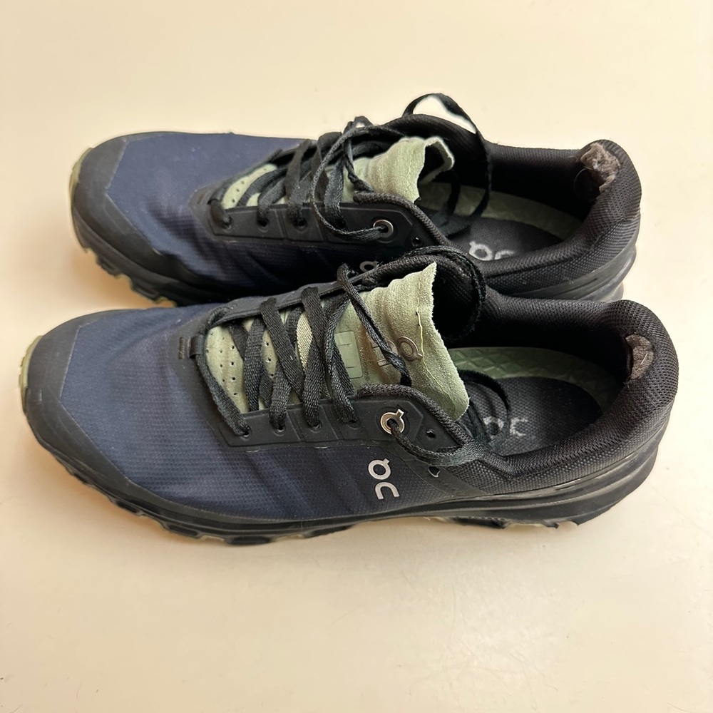 On Running Men's Athletic Shoes - Black and Green